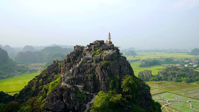 https://cms.wanderluststation.com/wp-content/uploads/2026/01/muacave-11.jpg