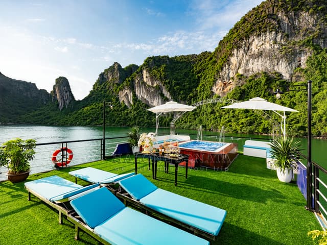 https://cms.wanderluststation.com/wp-content/uploads/2026/03/OXY92960-1-scaled.jpg